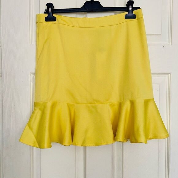 Ruffle hem design skirt (3 for $25) - Picture 2 of 5